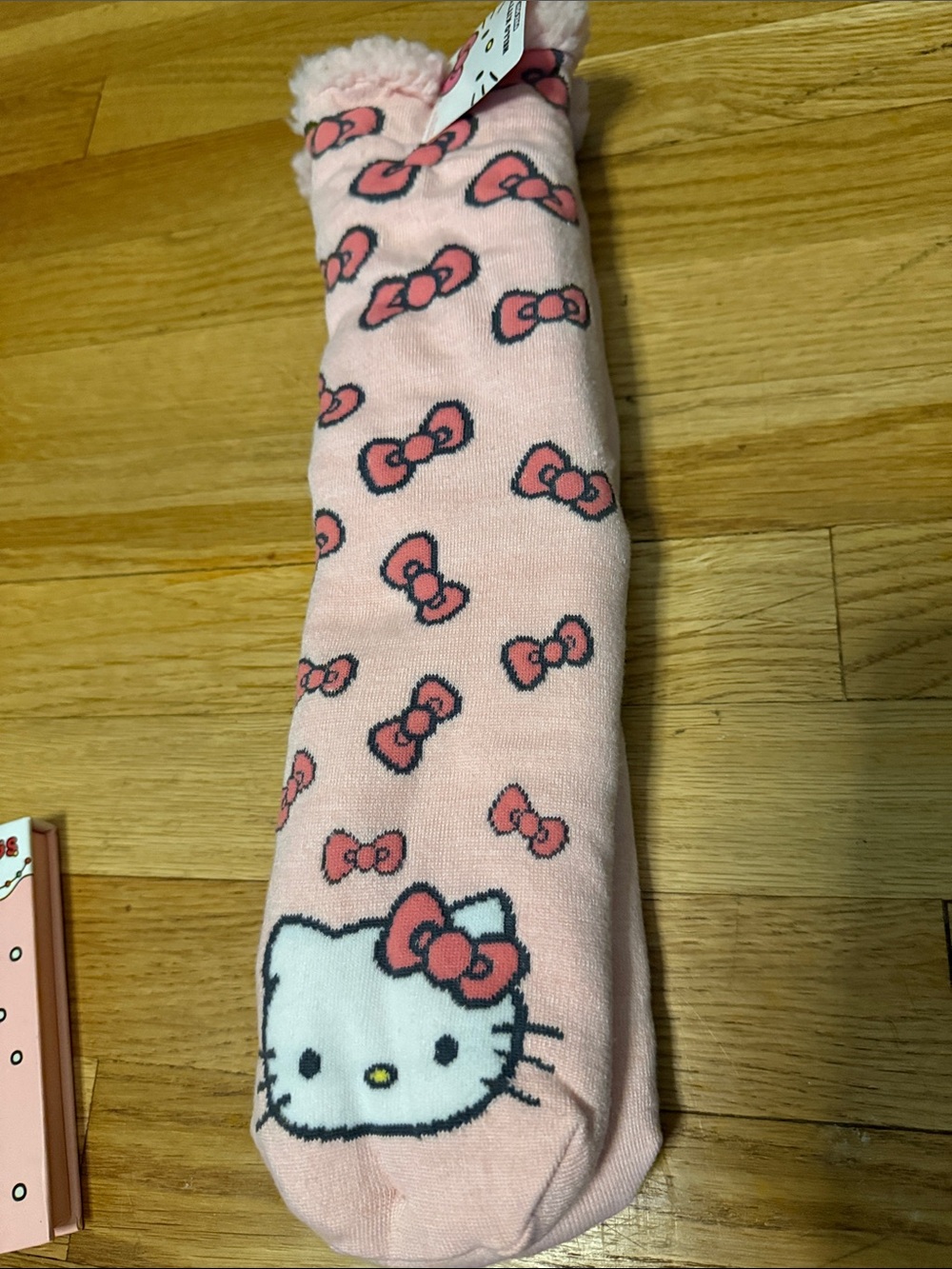 Hello Kitty x The Creme Shop + Socks and Squishmallow - Picture 3 of 11